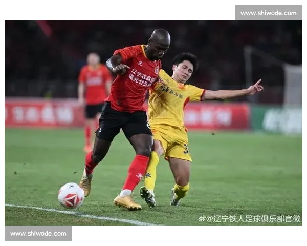 辽宁铁人 1-1 南京城市：邦本造点 + 中柱憾平，VAR 扼杀绝杀留争议